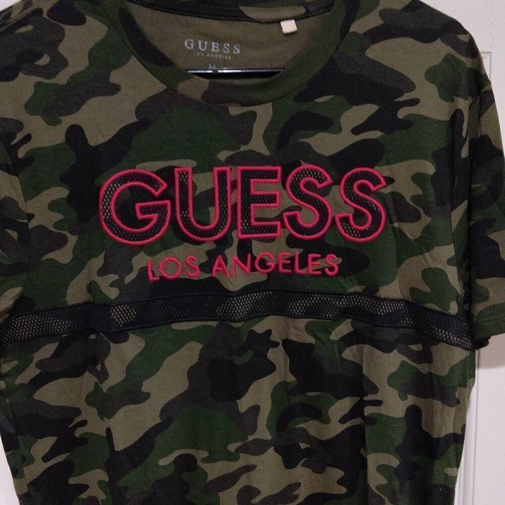 Guess Los Angeles Camo T-shirt Medium - Picture 6 of 10